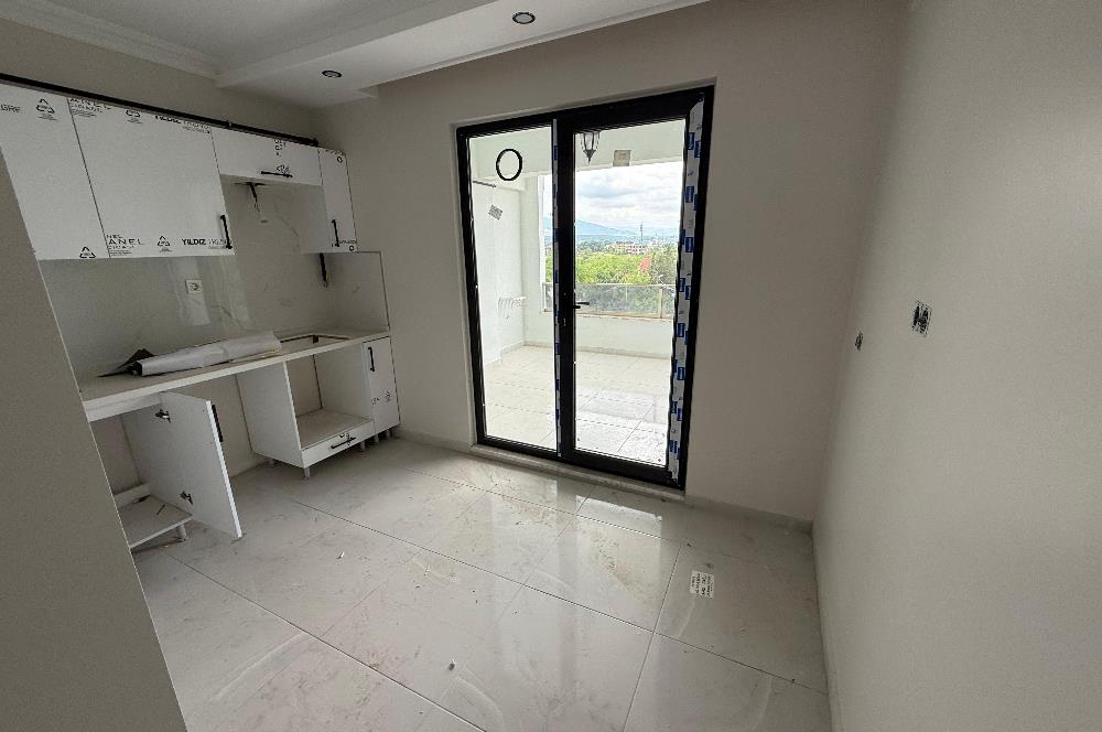 KARTEPE BELEDİYESİNİN YANINDA ARA KAT SIFIR 2+1 KİRALIK DAİRE