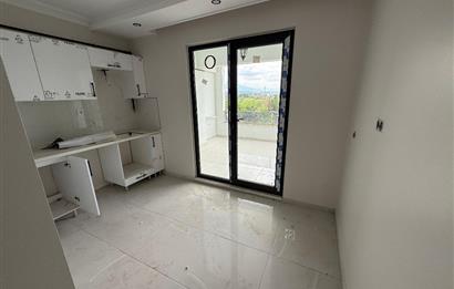 KARTEPE BELEDİYESİNİN YANINDA ARA KAT SIFIR 2+1 KİRALIK DAİRE