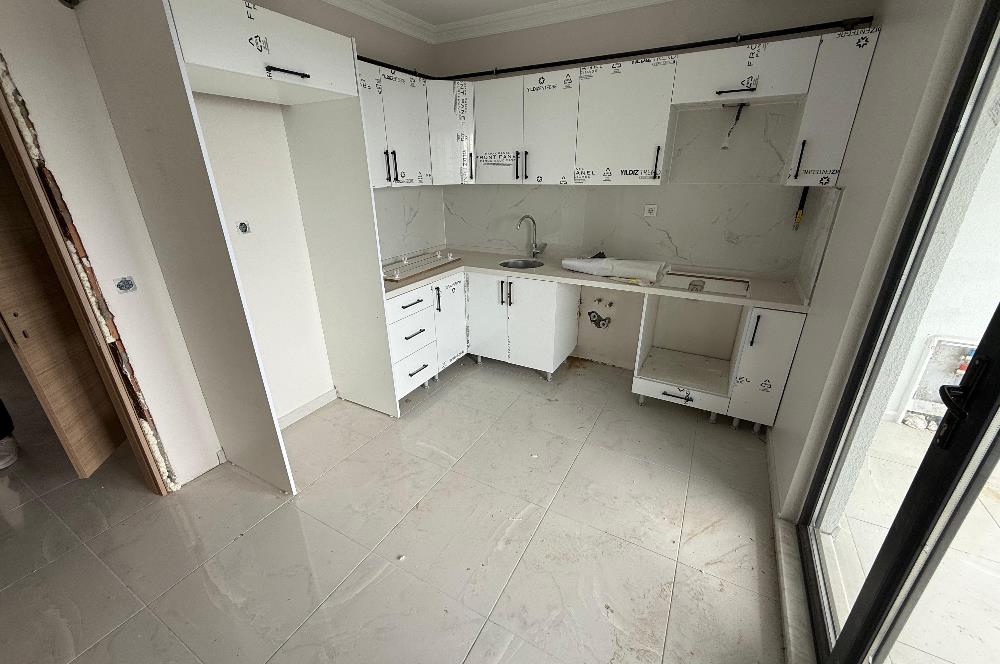 KARTEPE BELEDİYESİNİN YANINDA ARA KAT SIFIR 2+1 KİRALIK DAİRE