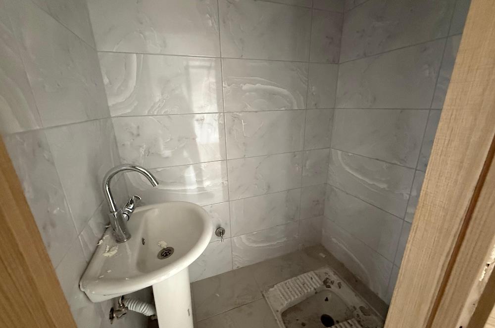 KARTEPE BELEDİYESİNİN YANINDA ARA KAT SIFIR 2+1 KİRALIK DAİRE