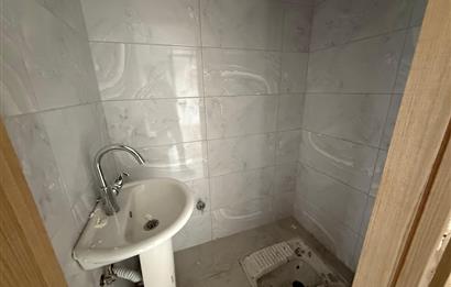 KARTEPE BELEDİYESİNİN YANINDA ARA KAT SIFIR 2+1 KİRALIK DAİRE