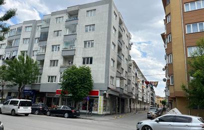 CENTURY 21 VİZYONDAN SEYLAP CADDESİ ÜZERİNDE 3+1 KİRALIK DAİRE