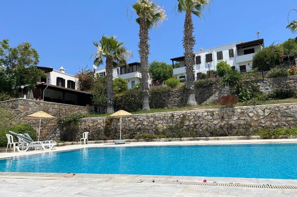 Bodrum Akyarlar Fener Sahiline Yürüme Mesafesinde Havuzlu Site İçinde Kiralık Müstakil Bahçeli Dubleks Yazlık