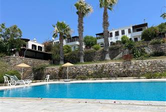 Bodrum Akyarlar Fener Sahiline Yürüme Mesafesinde Havuzlu Site İçinde Kiralık Müstakil Bahçeli Dubleks Yazlık