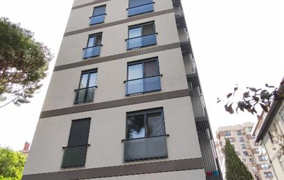 Kadıköy Göztepe Tanzimat Sokak'ta Bağdat Caddesi Yakını 1+1 Satılık Daire