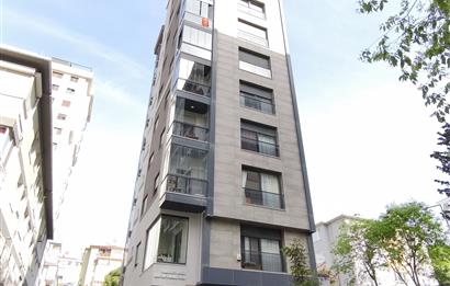 Kadıköy Göztepe Tanzimat Sokak'ta Bağdat Caddesi Yakını 1+1 Satılık Daire