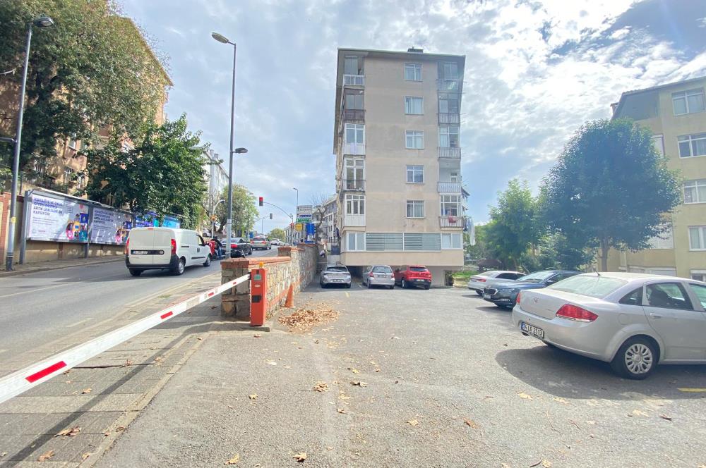 KOŞUYOLU MÜTEVELLİ ÇEŞME CADDESİ ÜZERİNDE İÇİ FULL YAPILI 2+1