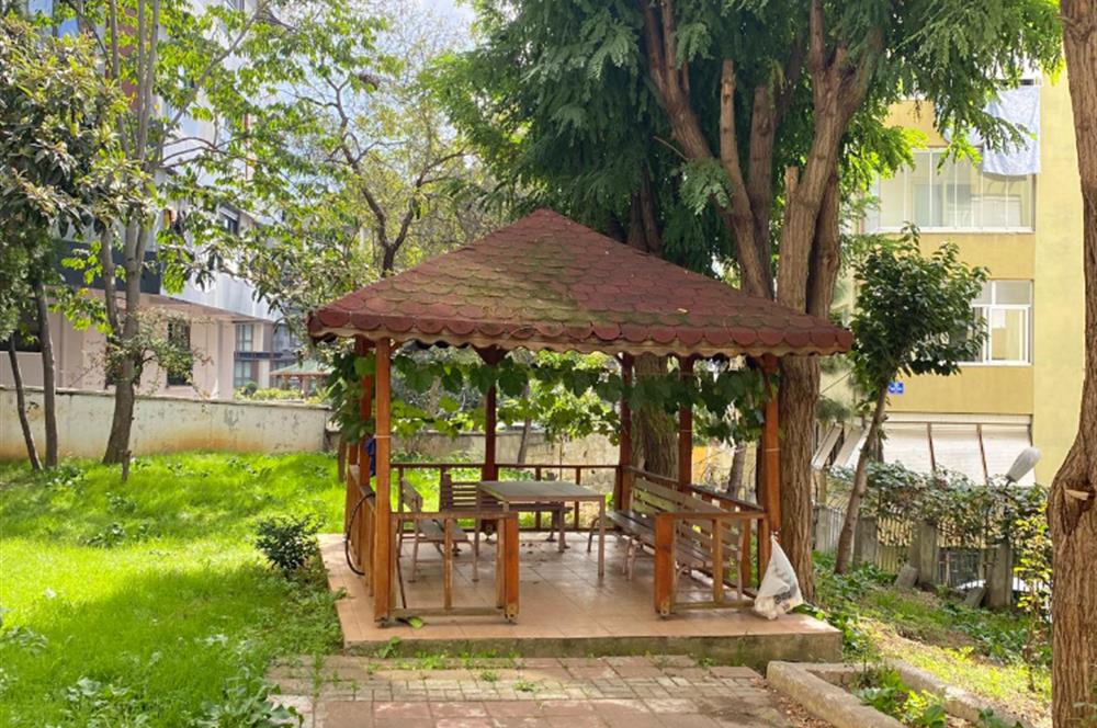 KOŞUYOLU MÜTEVELLİ ÇEŞME CADDESİ ÜZERİNDE İÇİ FULL YAPILI 2+1