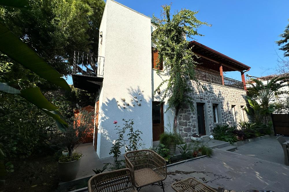 Bodrum Marinaya 3 DK Mesafede Satılık Tarihi Taş Villa