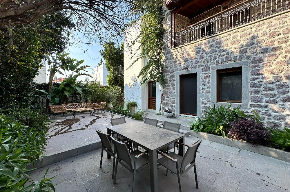 Bodrum Marinaya 3 DK Mesafede Satılık Tarihi Taş Villa