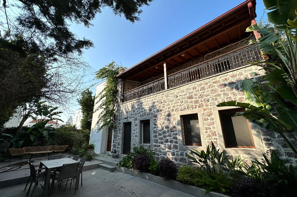 Bodrum Marinaya 3 DK Mesafede Satılık Tarihi Taş Villa