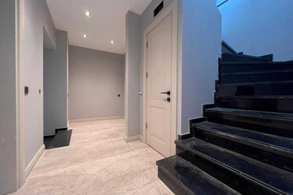 Yalıkavak Geriş Mevkii Deniz Manzaralı Satılık 3+1 Havuzlu Villa