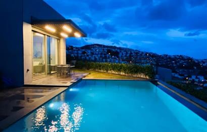 Yalıkavak Geriş Mevkii Deniz Manzaralı Satılık 3+1 Havuzlu Villa