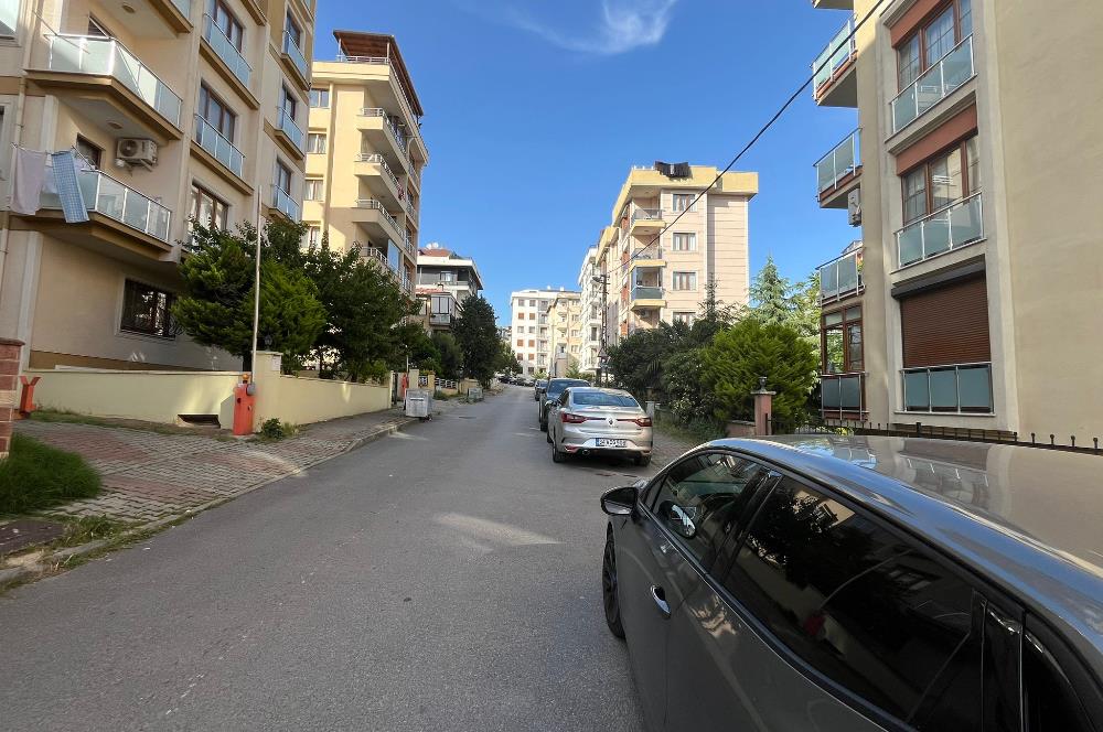 MALTEPE’DE MARMARAY VE METROYA YAKIN SATILIK GENİŞ 6+2 DUBLEKS