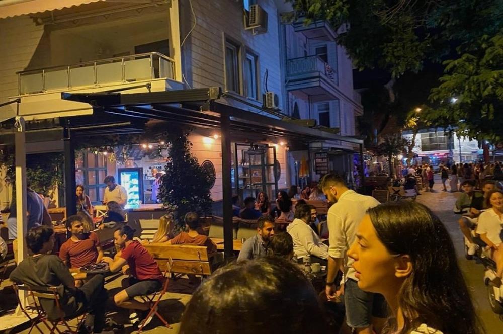 Kınalıada'nın İşlek Noktasında Hazır Müşterili Satılık Kafe