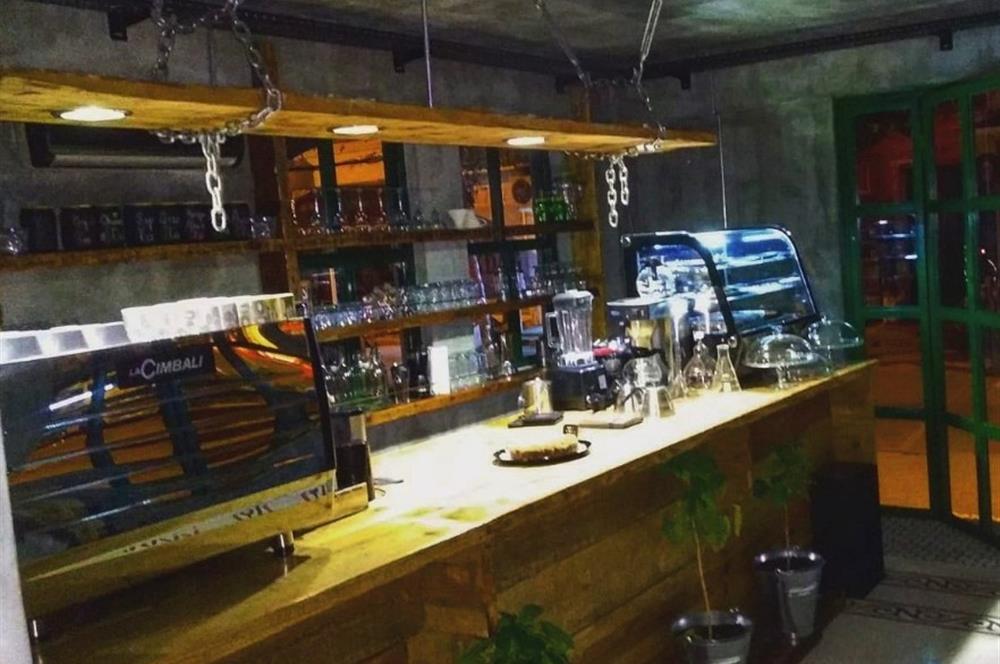 Kınalıada'nın İşlek Noktasında Hazır Müşterili Satılık Kafe