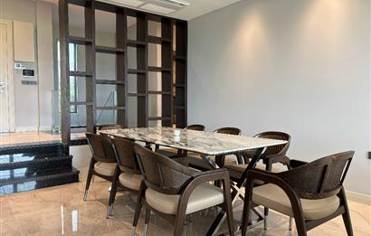 Yalıkavakta Deniz Manzaralı Eşyalı 5+1 Satılık Villa