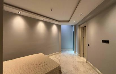Yalıkavakta Deniz Manzaralı Eşyalı 5+1 Satılık Villa