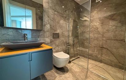 Yalıkavakta Deniz Manzaralı Eşyalı 5+1 Satılık Villa