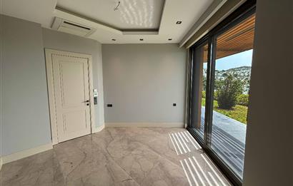 Yalıkavakta Full Deniz Manzaralı 5+1 Satılık Villa