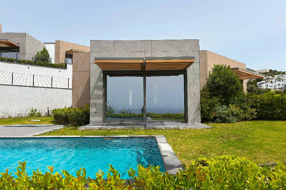 Yalıkavakta Full Deniz Manzaralı 5+1 Satılık Villa