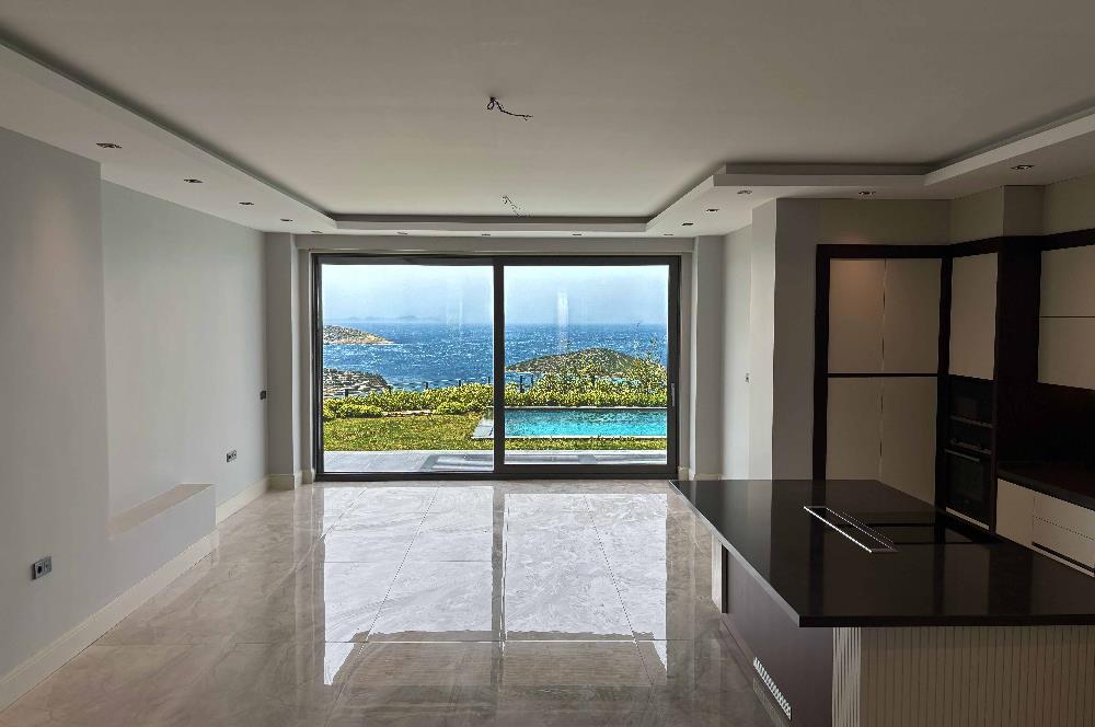 Yalıkavakta Full Deniz Manzaralı 5+1 Satılık Villa