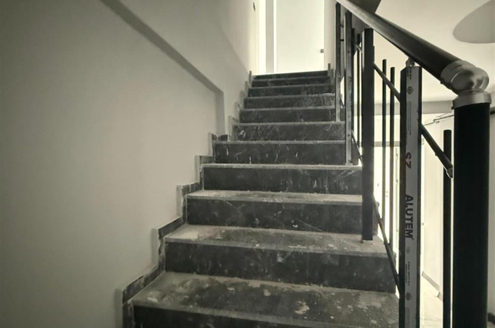 KARTEPE ATAEVLERDE SATILIK 3+1 ÇATI DUBLEKS DAİRE