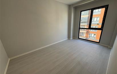 BAŞİSKELE'DE HAVUZLU SİTEDE SATILIK 3+1 DUBLEKS SIFIR DAİRE