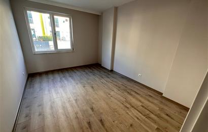 SEMT BAHÇECİK SİTESİNDE SATILIK DENİZ MANZARALI 2+1 ARA KAT
