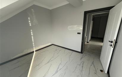 KARTEPE ATAEVLERDE SATILIK 3+1 ÇATI DUBLEKS DAİRE