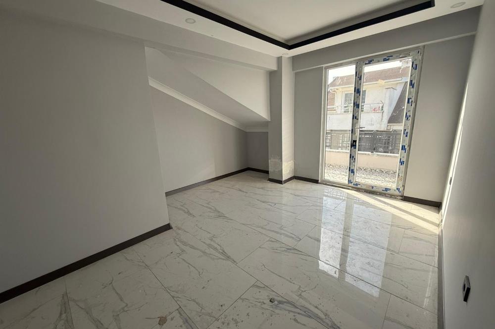 KARTEPE ATAEVLERDE SATILIK 3+1 ÇATI DUBLEKS DAİRE