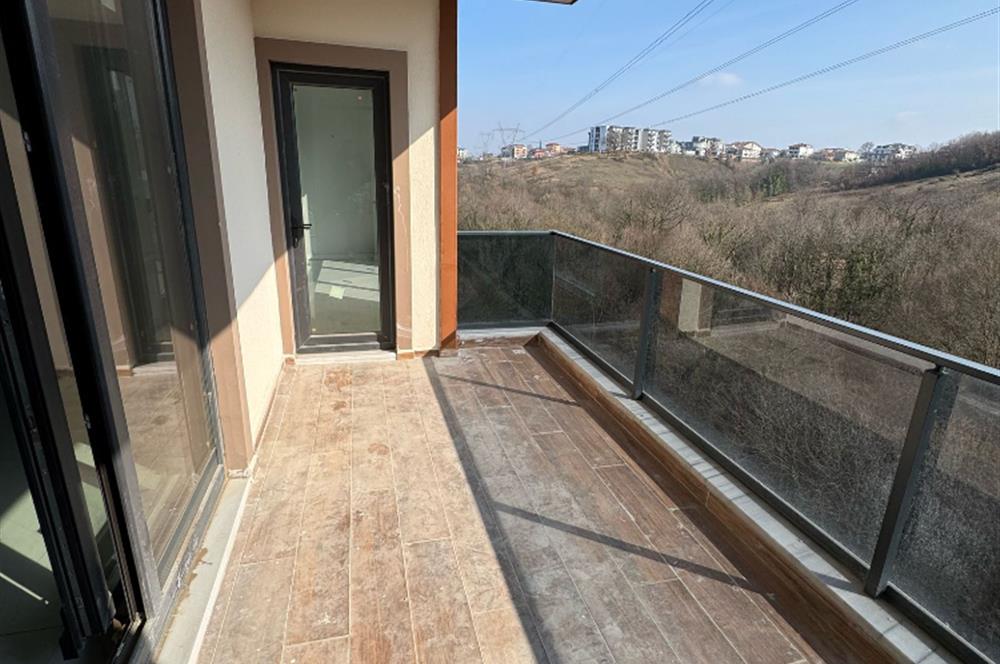 BAŞİSKELE'DE HAVUZLU SİTEDE SATILIK 3+1 DUBLEKS SIFIR DAİRE