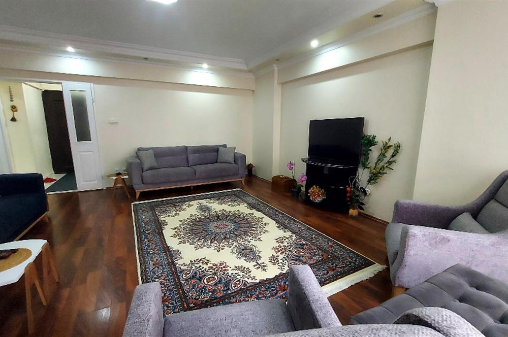 Taşdelen Merkez Sitede Ebeveyn Banyolu Yapılı 3+1 Satılık Daire