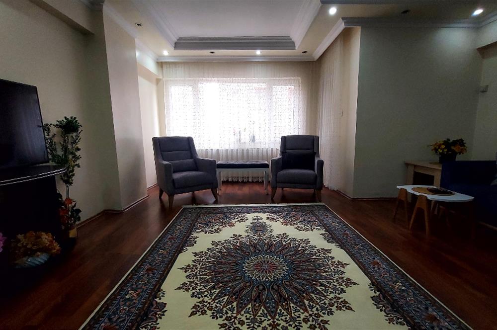 Taşdelen Merkez Sitede Ebeveyn Banyolu Yapılı 3+1 Satılık Daire