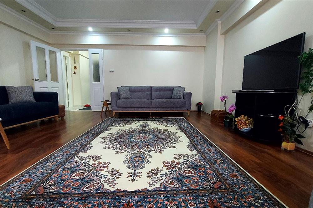 Taşdelen Merkez Sitede Ebeveyn Banyolu Yapılı 3+1 Satılık Daire
