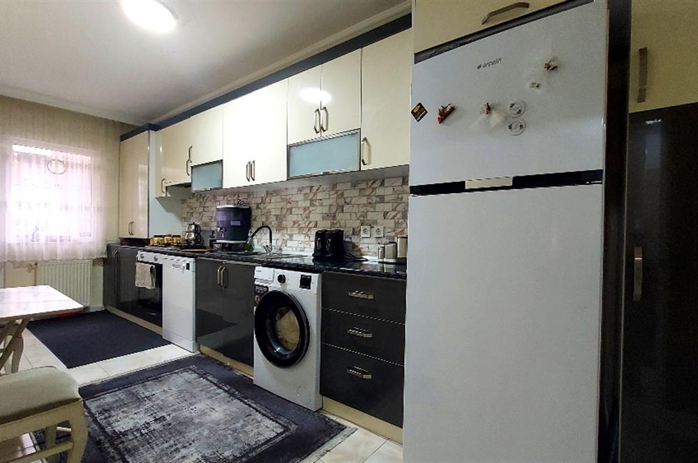 Taşdelen Merkez Sitede Ebeveyn Banyolu Yapılı 3+1 Satılık Daire