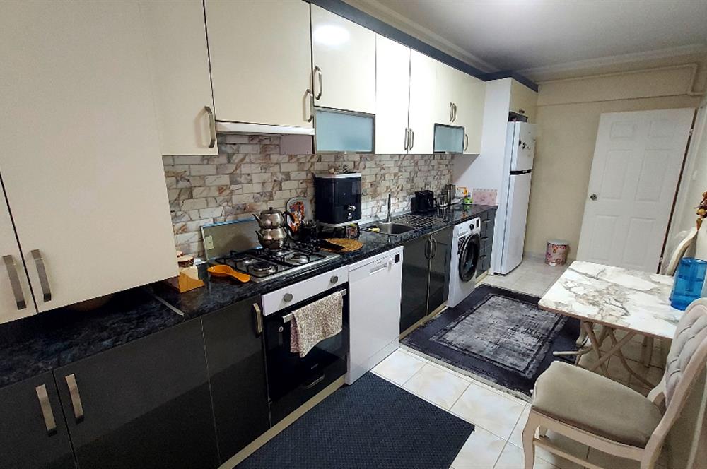 Taşdelen Merkez Sitede Ebeveyn Banyolu Yapılı 3+1 Satılık Daire