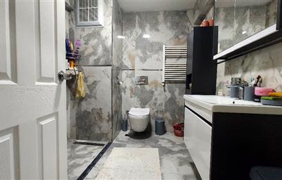 Taşdelen Merkez Sitede Ebeveyn Banyolu Yapılı 3+1 Satılık Daire
