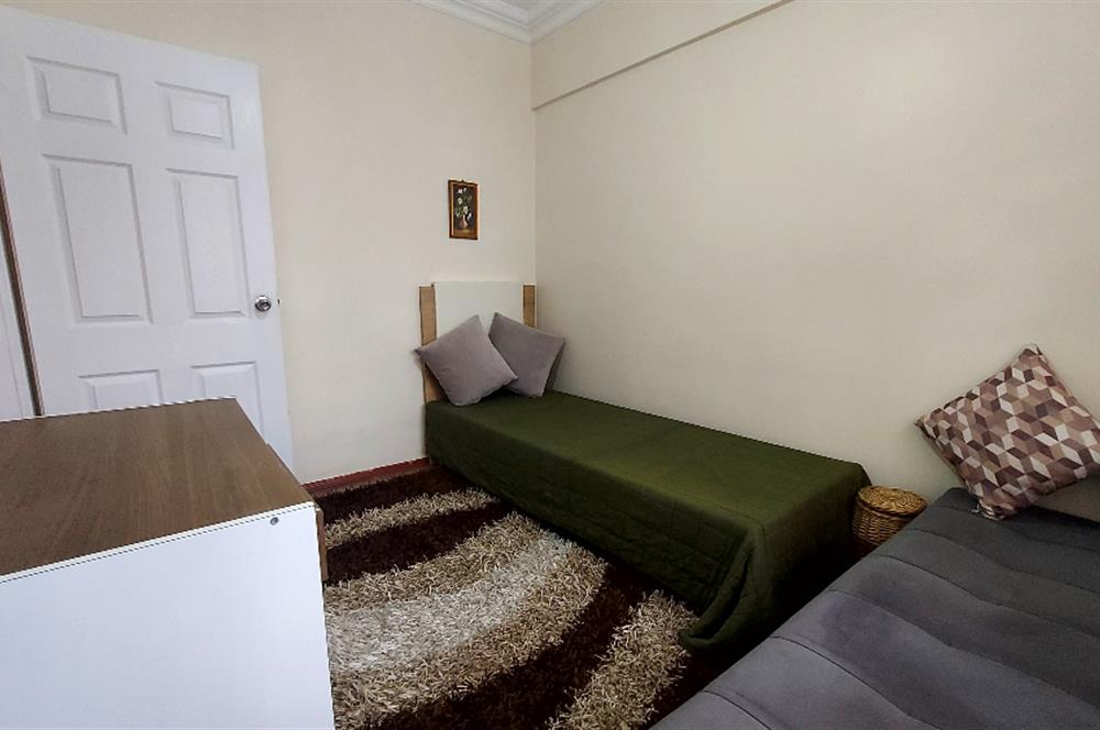Taşdelen Merkez Sitede Ebeveyn Banyolu Yapılı 3+1 Satılık Daire