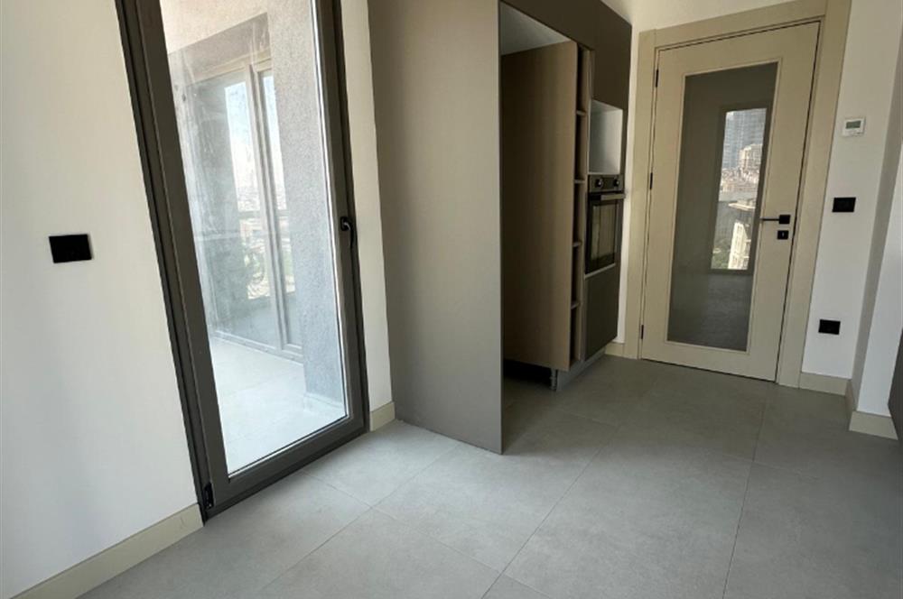 C21 ROOF'dan 19.ETAP'da 3+1 YÜKSEK KAT KİRALIK DAİRE