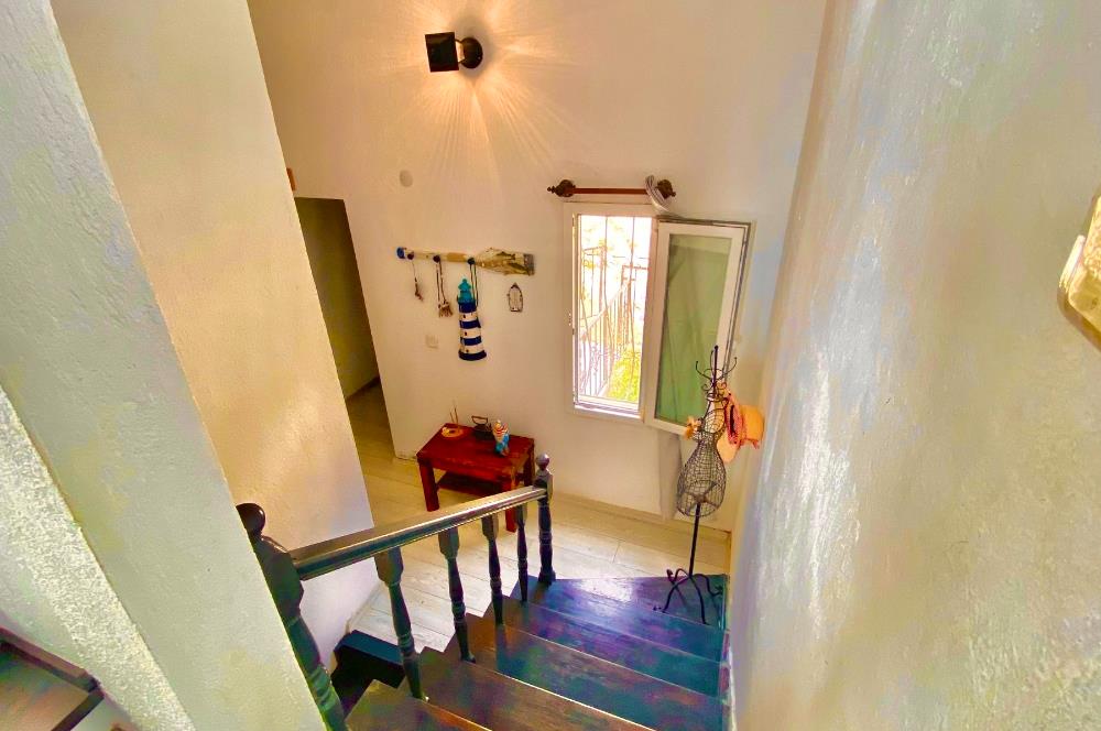 Bodrum Gümüşlük Plajlı Gümsan Sitesinde Satılık İliz Dubleks