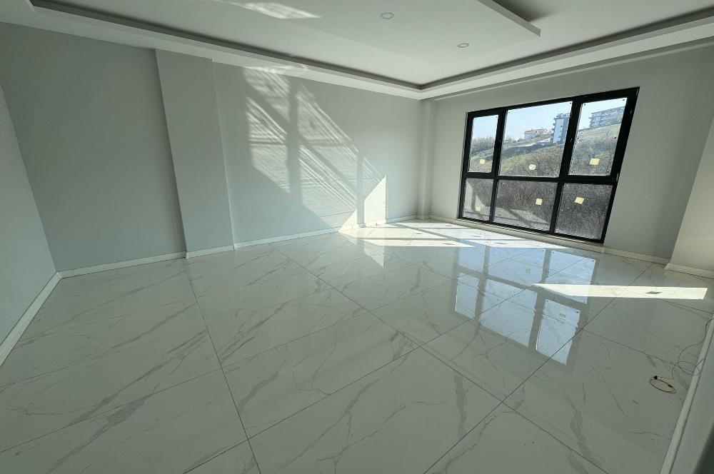 BAŞİSKELE'DE HAVUZLU SİTEDE SATILIK 3+1 DUBLEKS SIFIR DAİRE