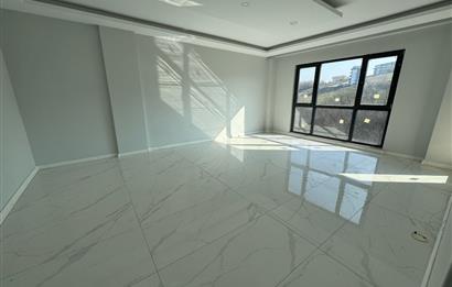 BAŞİSKELE'DE HAVUZLU SİTEDE SATILIK 3+1 DUBLEKS SIFIR DAİRE