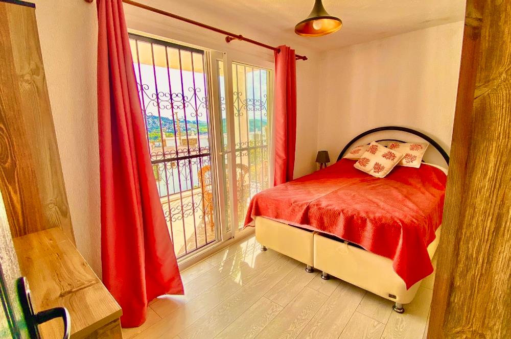 Bodrum Gümüşlük Plajlı Gümsan Sitesinde Satılık İliz Dubleks