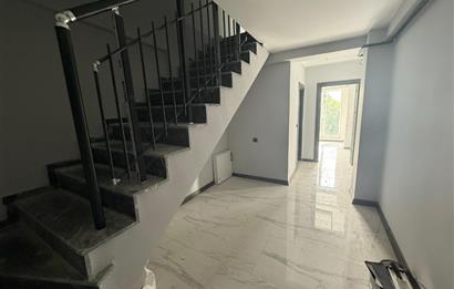 KARTEPE ATAEVLERDE SATILIK 3+1 ÇATI DUBLEKS DAİRE