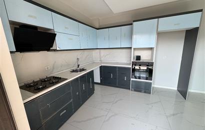 BAŞİSKELE'DE HAVUZLU SİTEDE SATILIK 3+1 DUBLEKS SIFIR DAİRE
