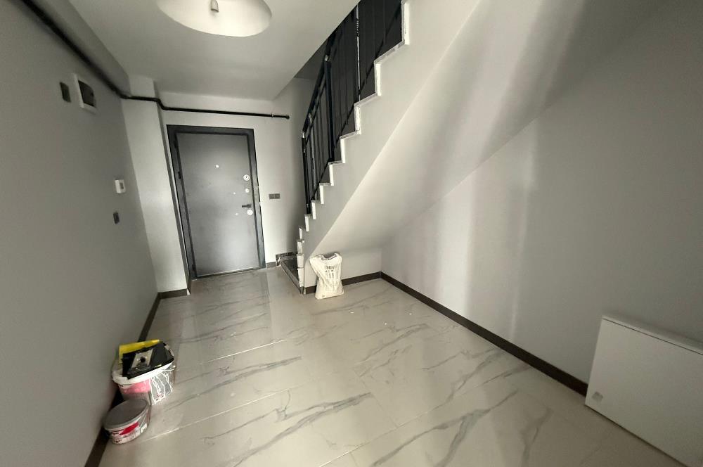 KARTEPE ATAEVLERDE SATILIK 3+1 ÇATI DUBLEKS DAİRE