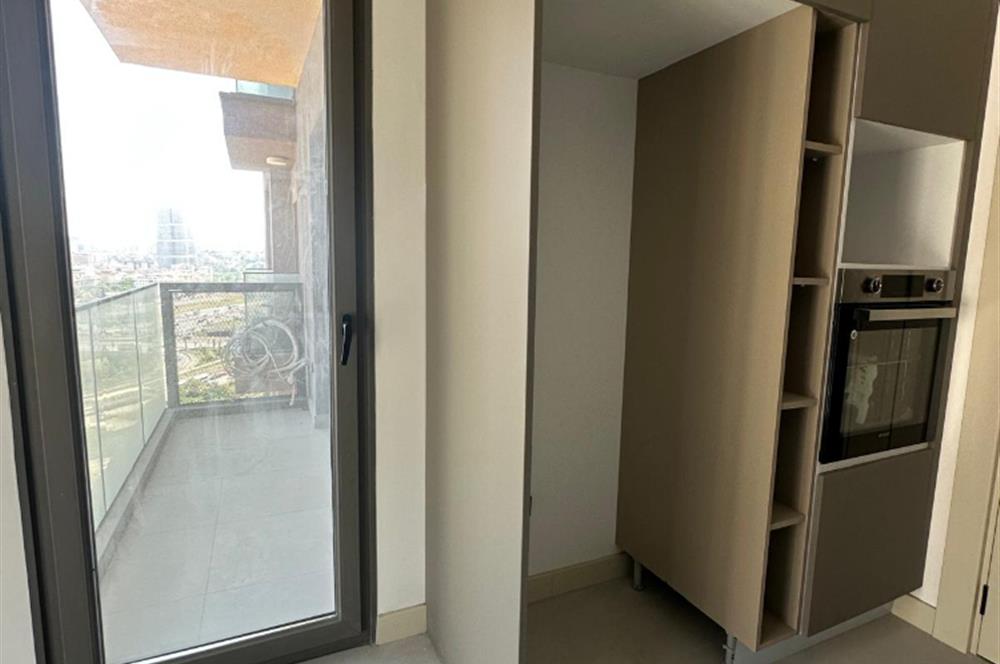 C21 ROOF'dan 19.ETAP'da 3+1 YÜKSEK KAT KİRALIK DAİRE