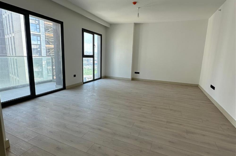 C21 ROOF'dan 19.ETAP'da 3+1 YÜKSEK KAT KİRALIK DAİRE