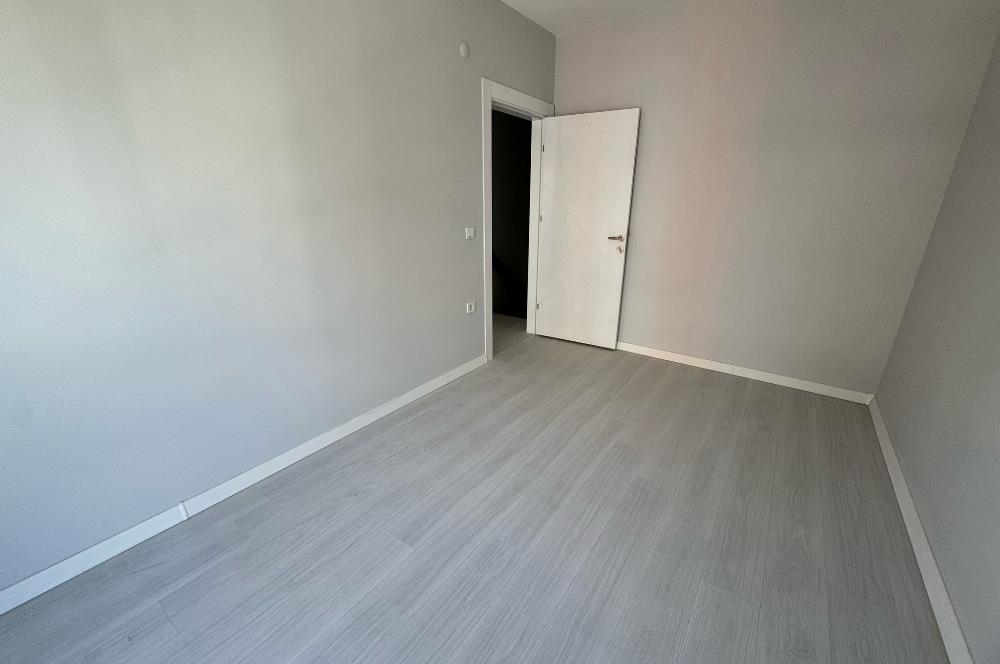 BAŞİSKELE'DE HAVUZLU SİTEDE SATILIK 3+1 DUBLEKS SIFIR DAİRE